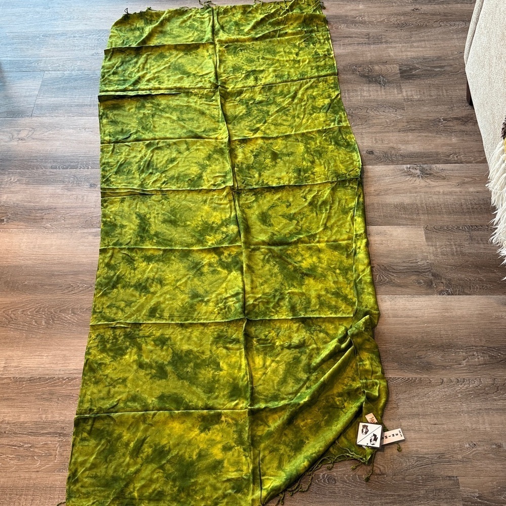 NWT Jasmine Lime Green tie dye Scarf pashmina style sz 70 x 32